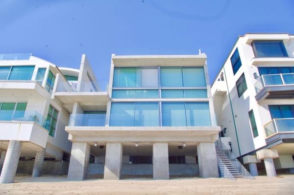 kanye west gutted malibu mansion